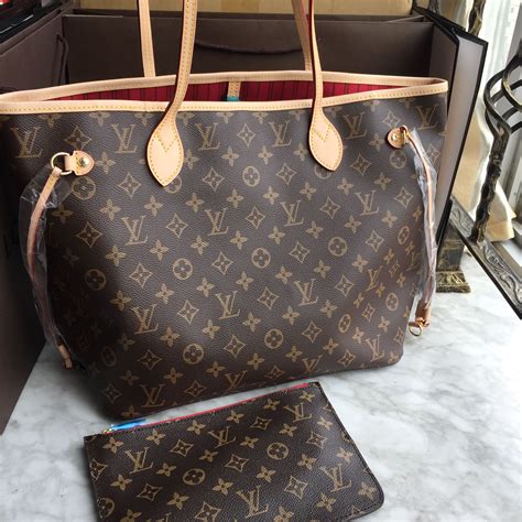 inside louis vuitton neverfull bag|Louis Vuitton Neverfull bag.